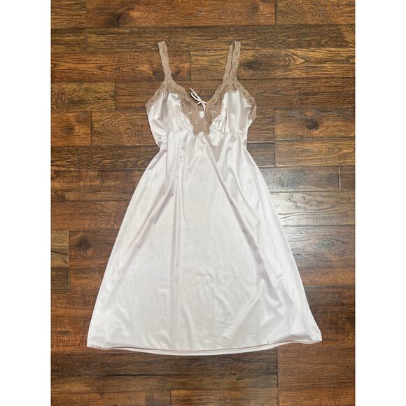 Vintage Clothing Lingerie Slip Dress Mauve Pink with Lace Trim Small Vanity Fair - Picture 1 of 11